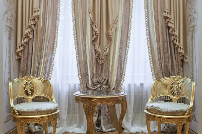 Large canopy bed in opal classic bedroom