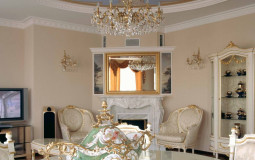 Fragment of the painted ceiling in the apartment