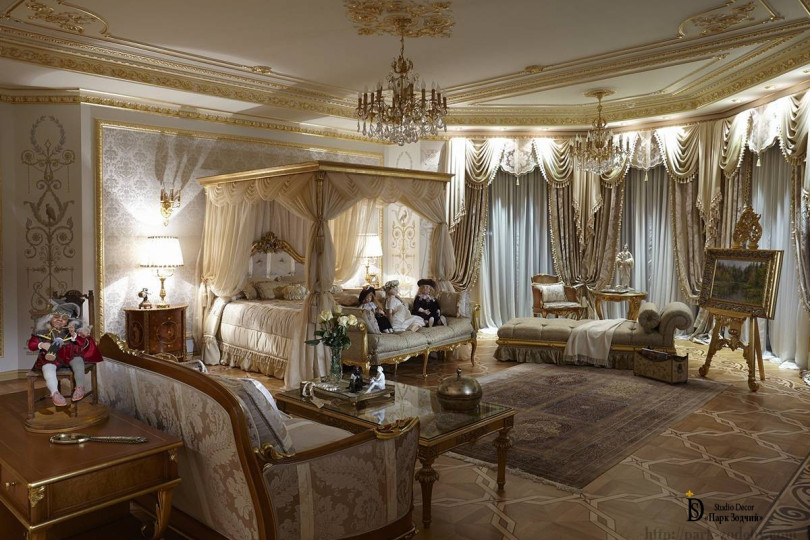 Classic-style bedroom with gilded stucco moldings, a canopy over the bed, parquet flooring Classic style bedroom