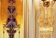 Фрагмент интерьера с росписью в стиле Ренессанс на сусальном золоте Роспись на сусальном золоте