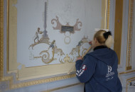 Полихромная роспись с фрагментом анималистических сюжетов Воспроизведение росписи в стиле шинуазри