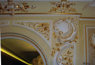 Оформление арочного проема с использованием сусального золота Позолота сусалью арочного проема двери