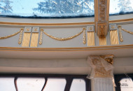 Frieze with triglyphs Gilding and painting in a classic interior