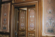 Роспись дверей и панелей в едином стиле Роспись на тонированных деревянных панелях буазери