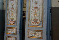 Door leaves with gilding and painting for the living room