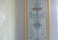 Роспись в архитектурном зеркале в голубой спальни Роспись спальни загородного дома