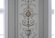 Альфрейная роспись в архитектурно-лепном зеркале Альфрейная роспись в интерьере