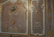 State hall with gilded decor