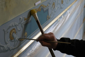 Художник для росписи стен