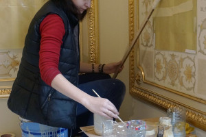 Художник для росписи стен