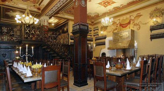 Семейный ресторан в стиле ренессанс