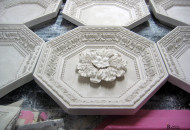 изготовление кессонного потолка из лепнины