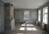 Restoration of stucco moldings of an old manor house with a neoclassical interior molding cornice before restoration