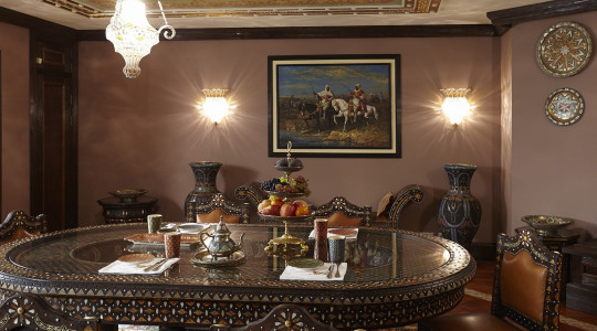 Living room in Moroccan style with painting